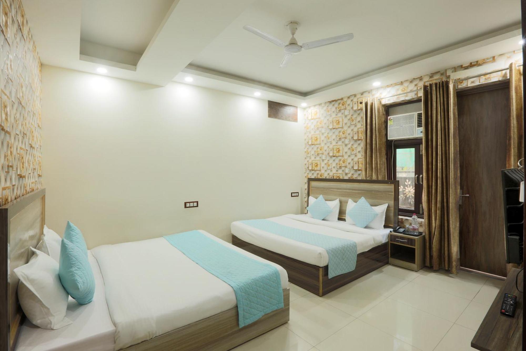 Oaks Inn Plaza Delhi Airport New Delhi Exterior photo